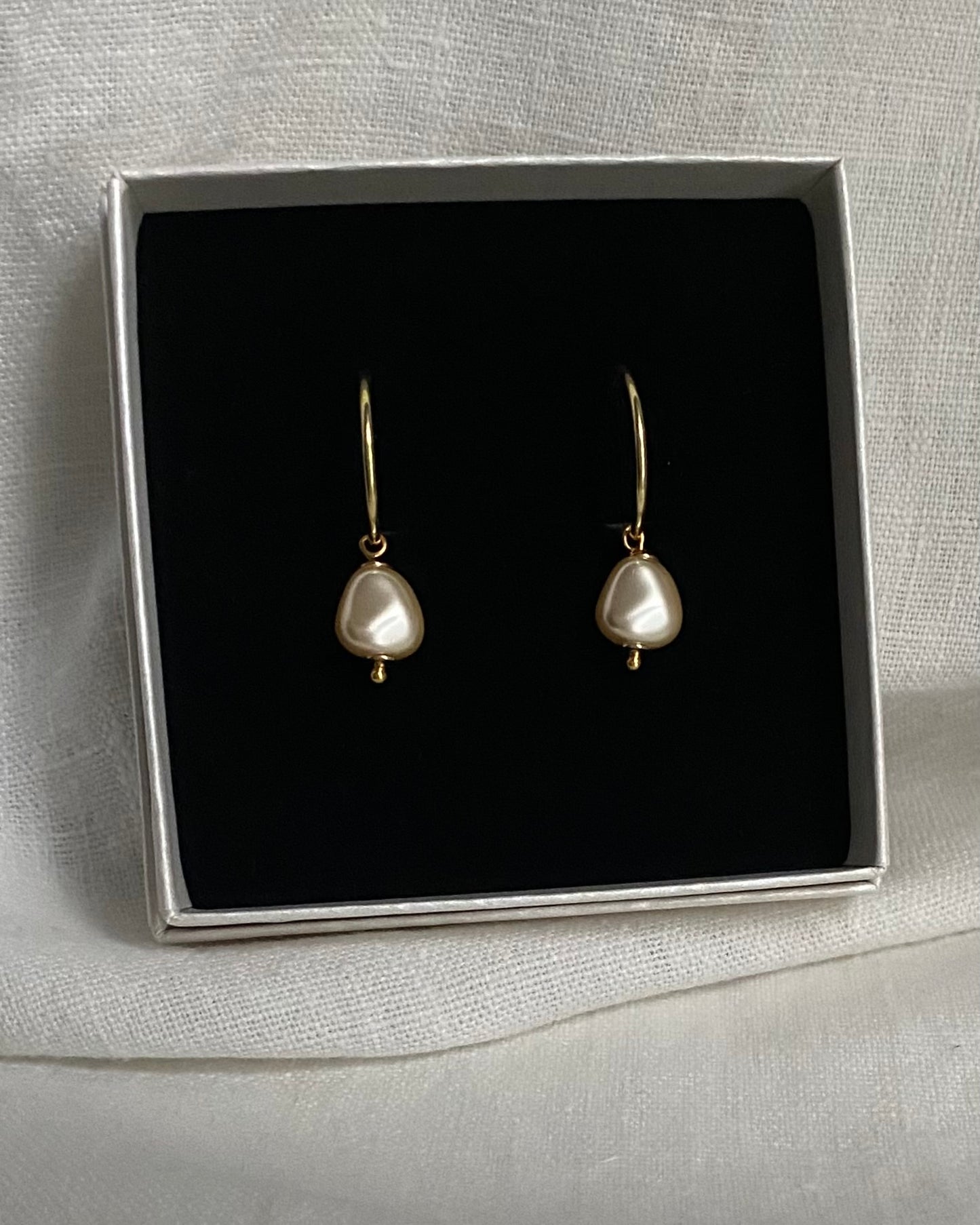 Hoop earrings with nugget pearls, gold-plated sterling silver