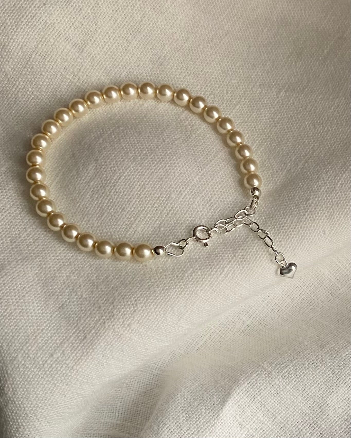 Bracelet, pearls and silver 925