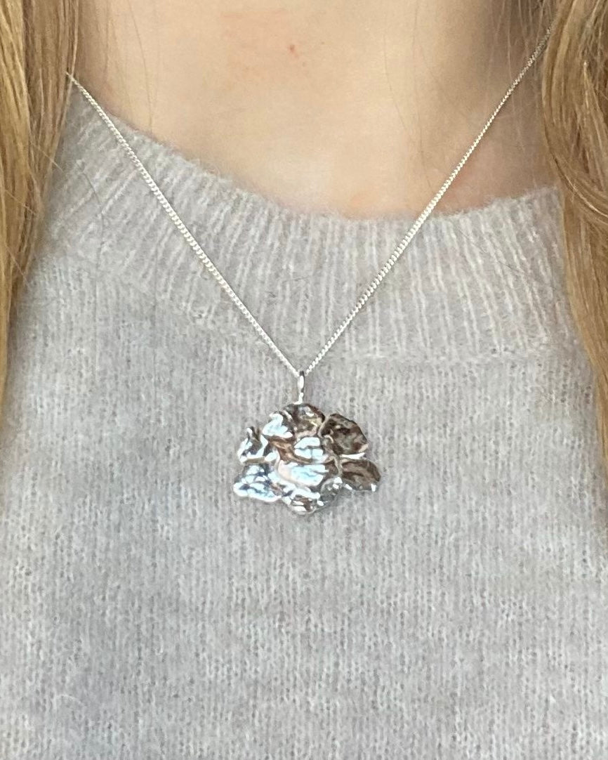 Midsommarros, hänge, silver