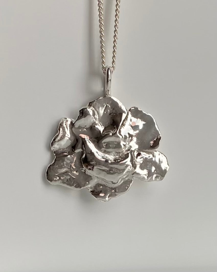 Midsommarros, hänge, silver