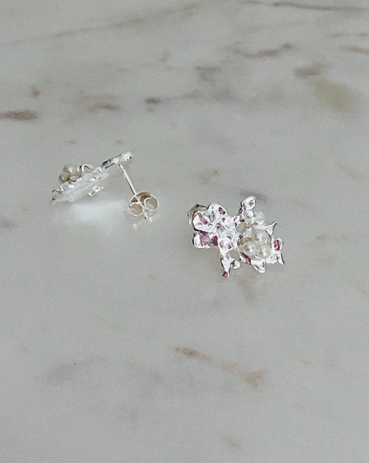 Midsummer, white,  stud earrings