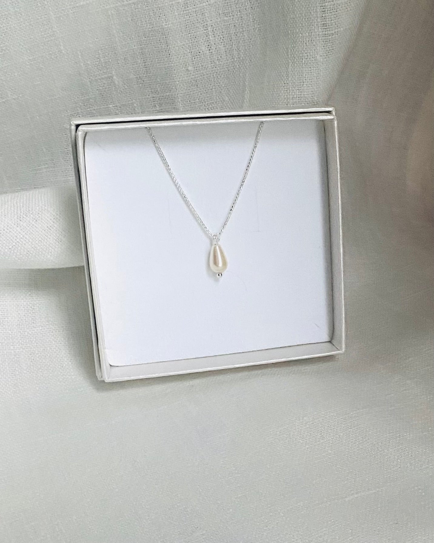 Pärlhänge och kedja i sterlingsilver
