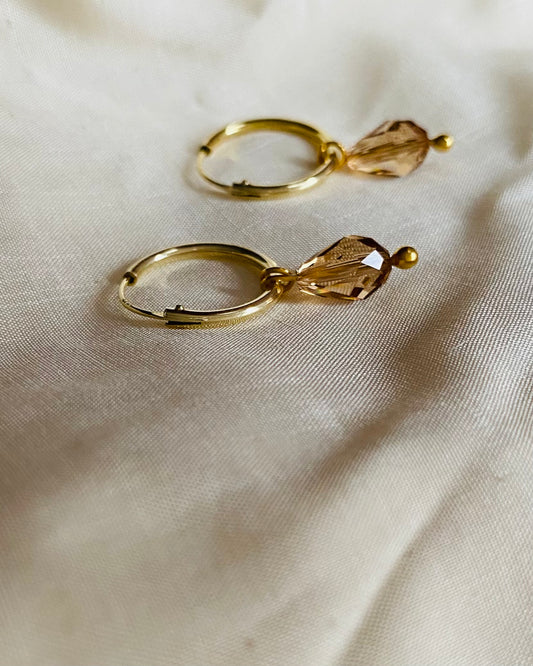Örhängen med kristallpärlor, förgyllt sterlingsilver